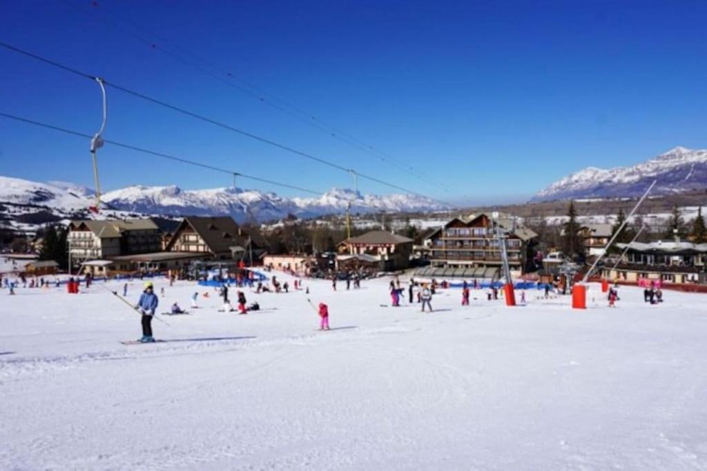 Appart très ensoleillé 7 pers au pied des pistes Ancelle Exterior foto
